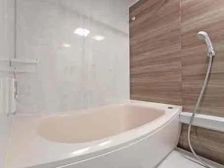 大阪府での浴室リフォーム:適正な時期と修繕のタイミングを見極める